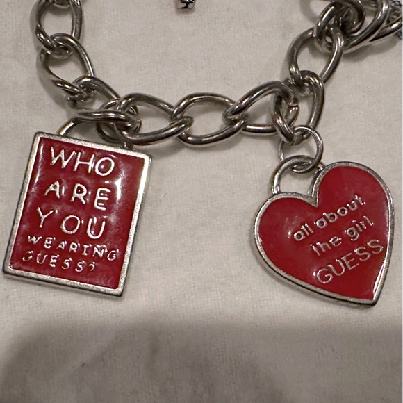 GUESS™️ All About The Girl Chainlink Belt - Picture 2 of 4